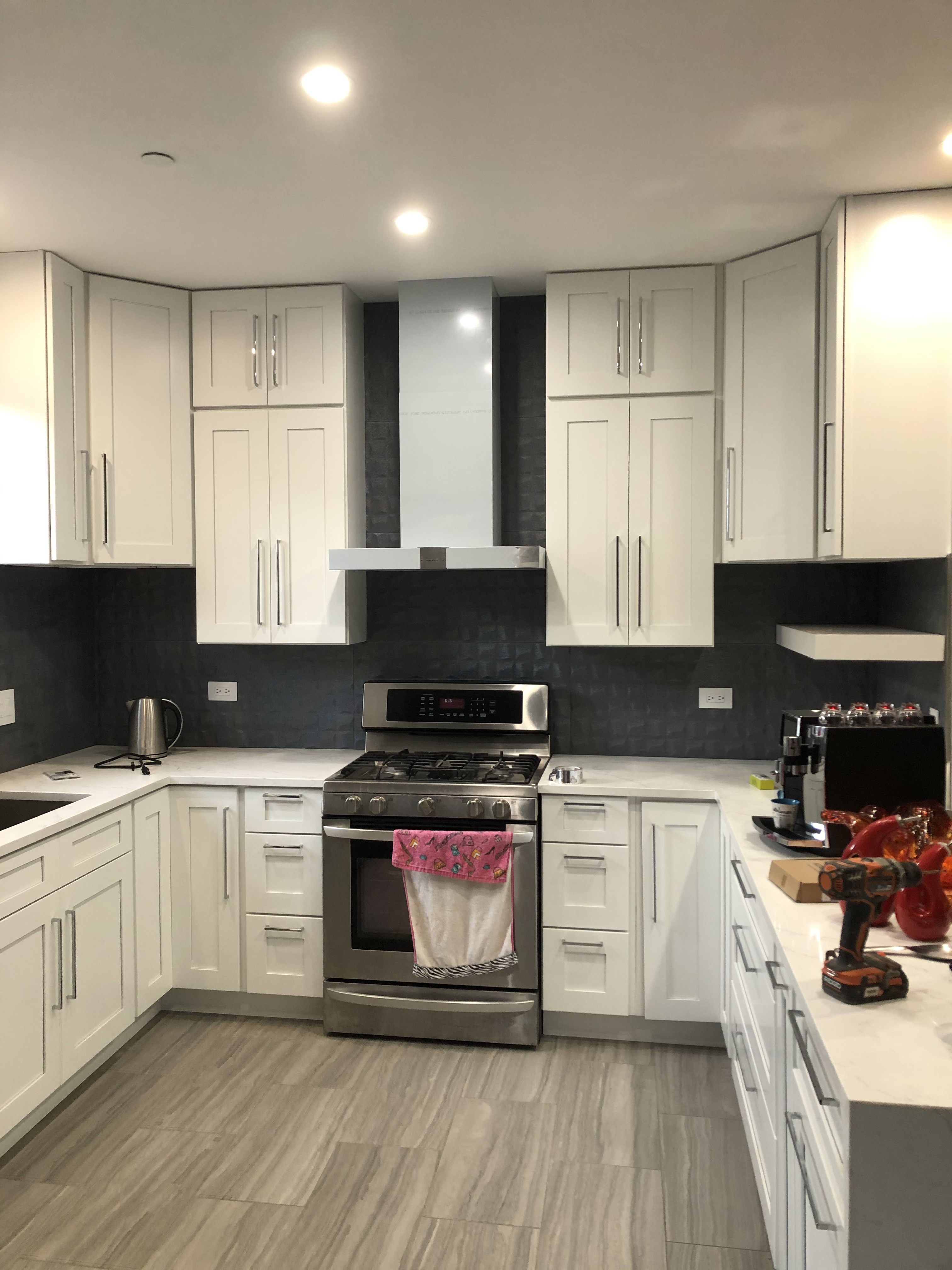 Remodeling project kitchenCabinets2